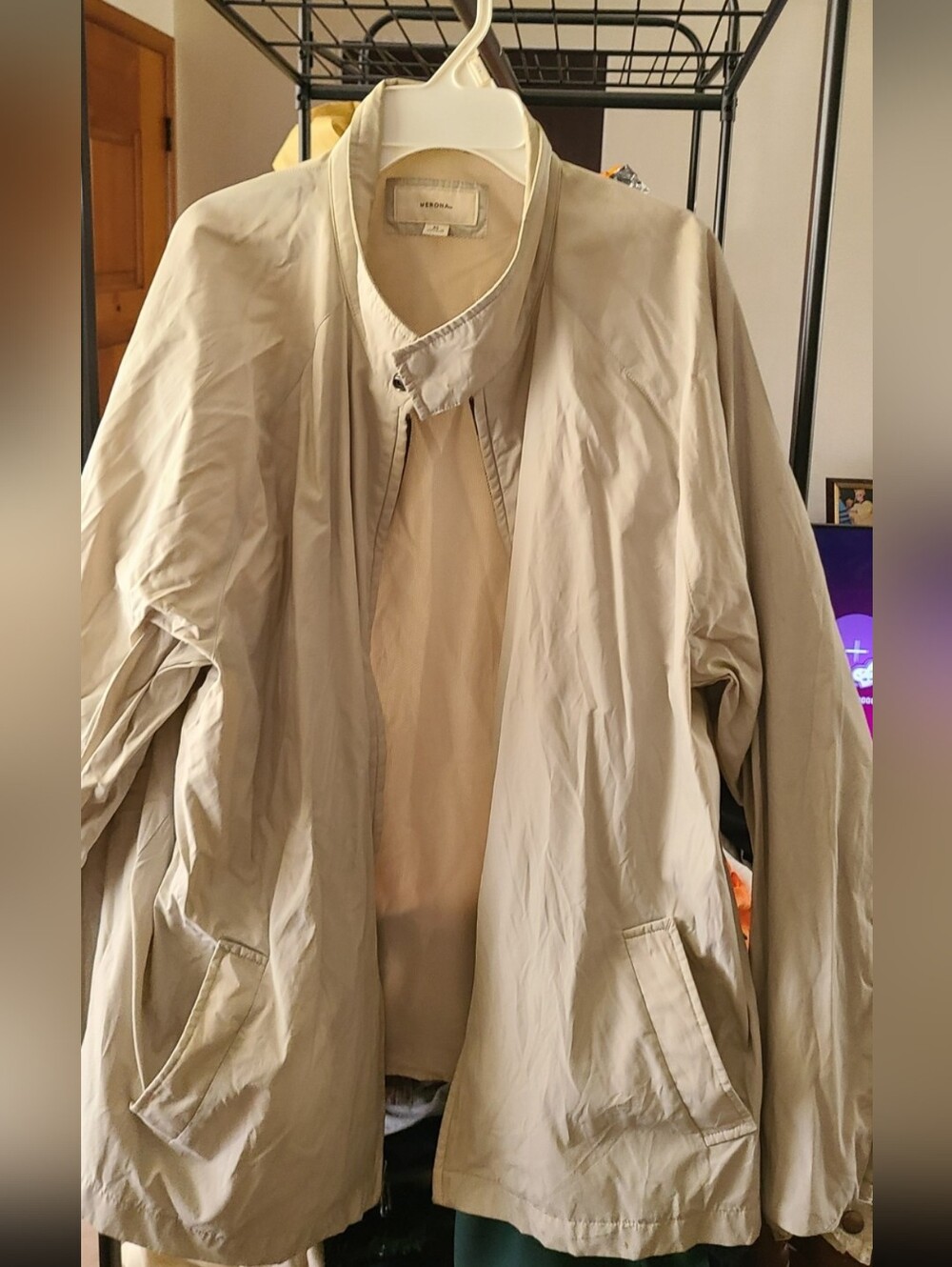 Merona Beige Men’s Lightweight Jacket, Windbreaker.